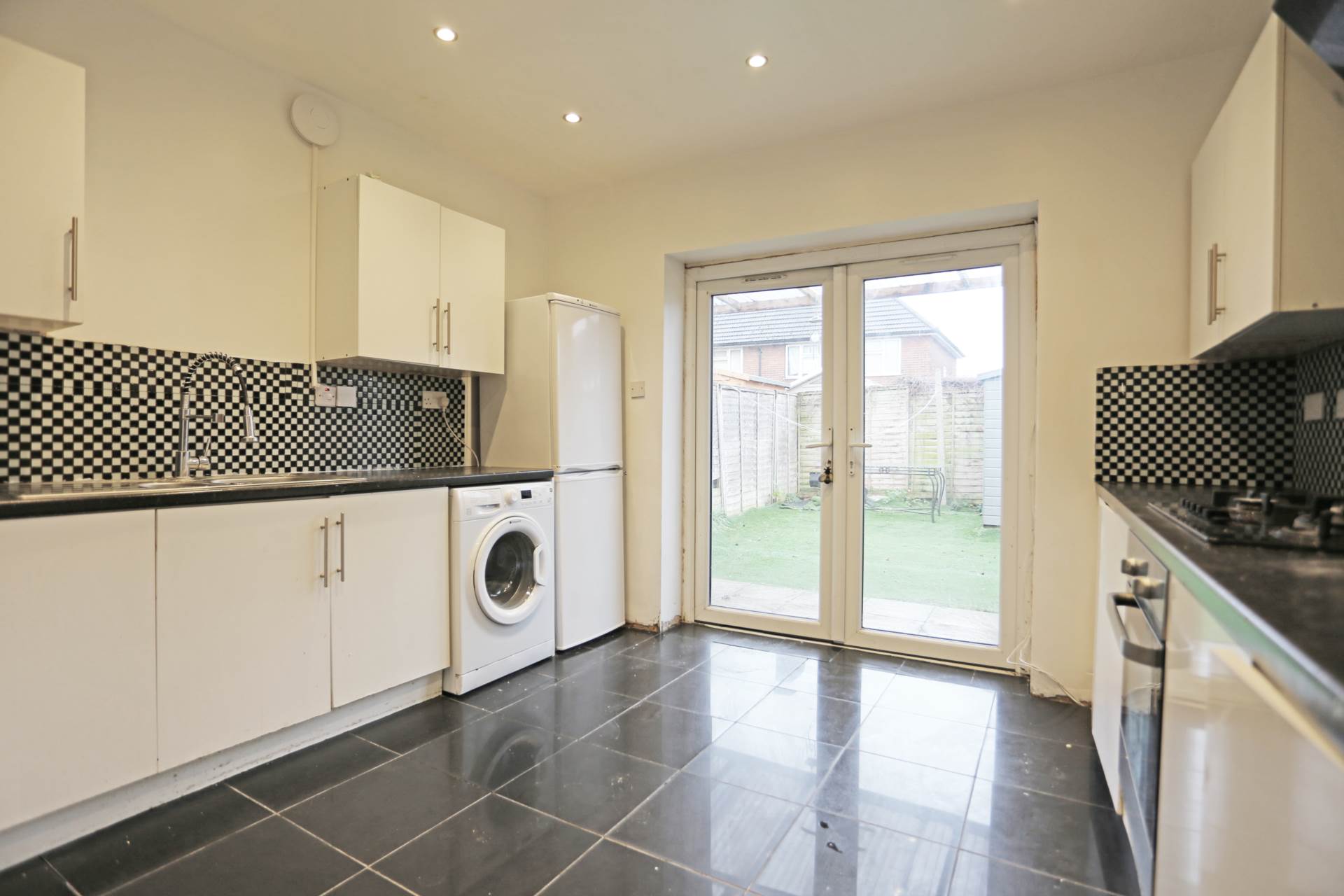 Denny Gardens, Dagenham, RM9, Image 4