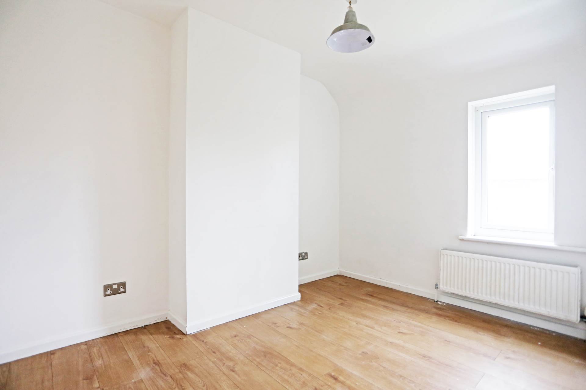 Denny Gardens, Dagenham, RM9, Image 8