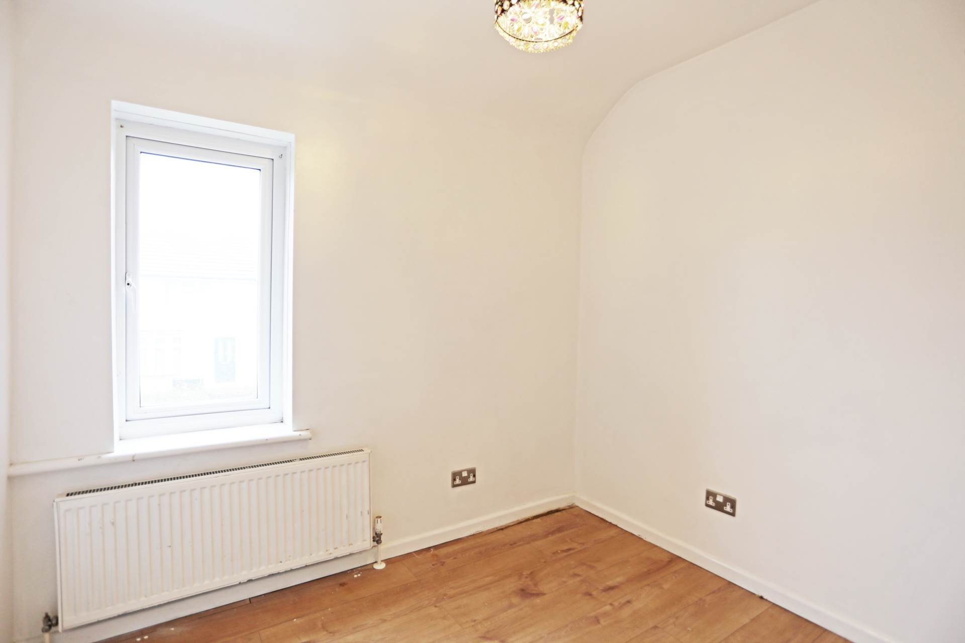 Denny Gardens, Dagenham, RM9, Image 9