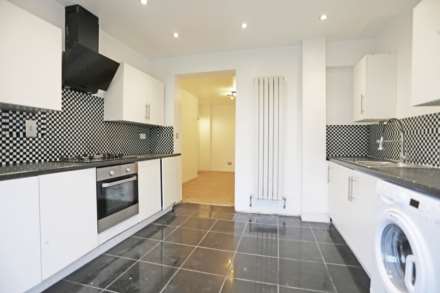 Denny Gardens, Dagenham, RM9, Image 2