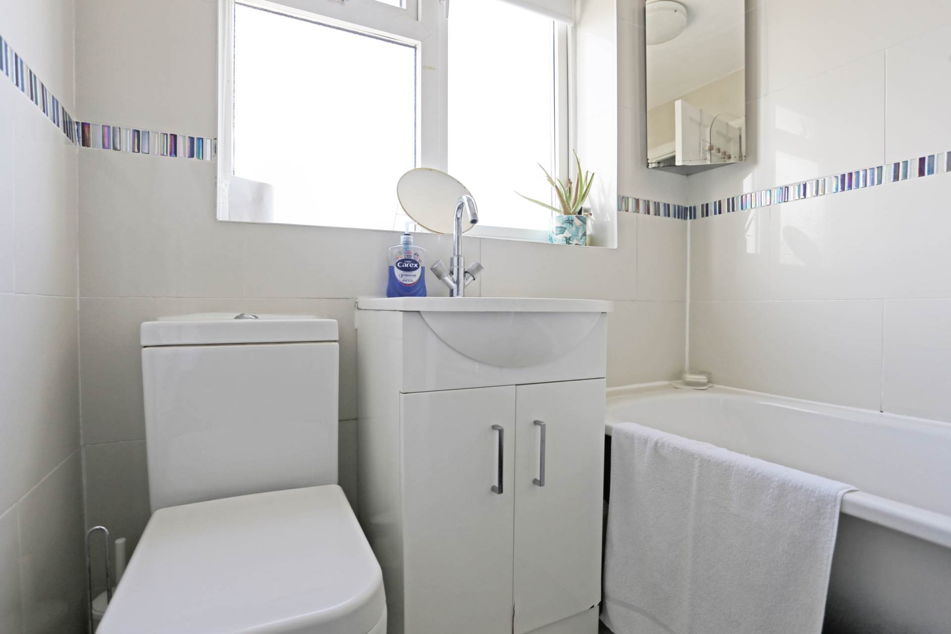 Whalebone Lane South, Dagenham, RM8, Image 9