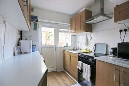 Whalebone Lane South, Dagenham, RM8, Image 5