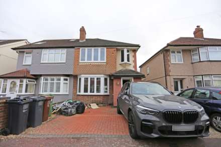 St Giles Close, Dagenham, RM10, Image 1