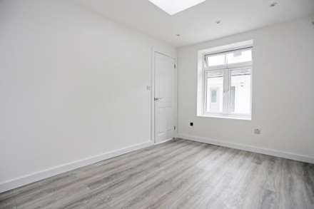 Burnside Road, Dagenham, RM8, Image 3