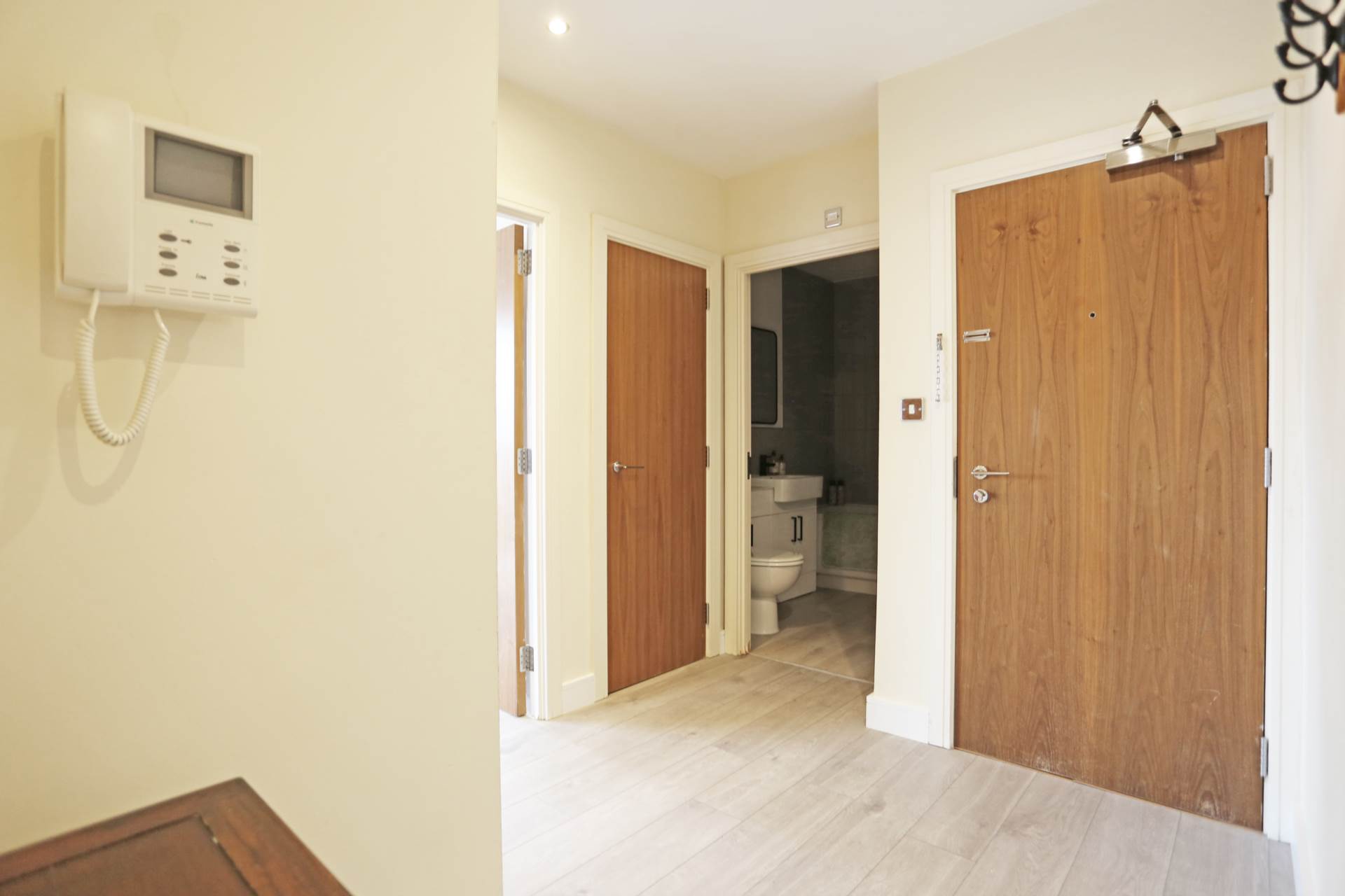 The Pinnacle, High Road, Chadwell Heath, RM6, Image 10