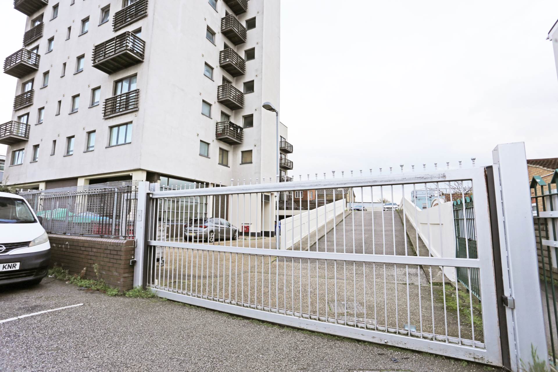 The Pinnacle, High Road, Chadwell Heath, RM6, Image 15