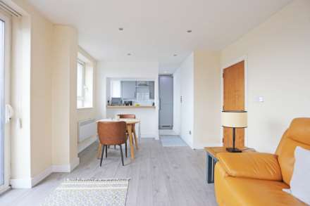 The Pinnacle, High Road, Chadwell Heath, RM6, Image 4