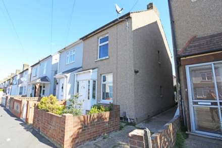 Cowper Road, Rainham, RM13