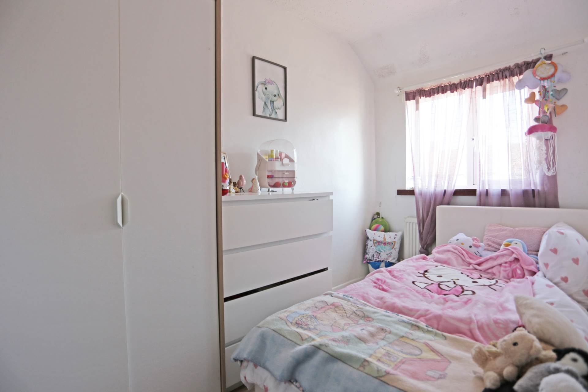 Third Avenue, Dagenham, RM10, Image 9