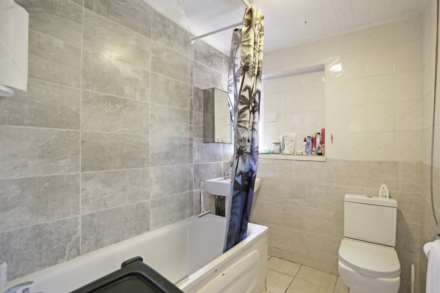 Third Avenue, Dagenham, RM10, Image 10