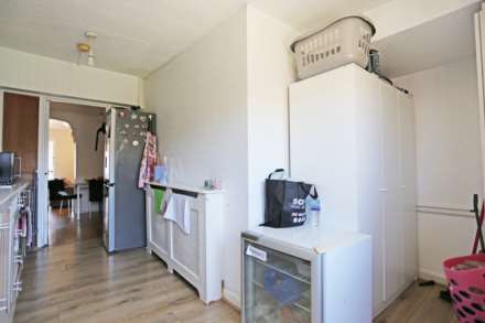 Third Avenue, Dagenham, RM10, Image 5