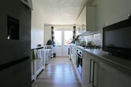 Third Avenue, Dagenham, RM10, Image 6