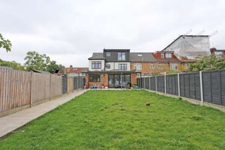 Brook Crescent, Chingford, London, E4, Image 24