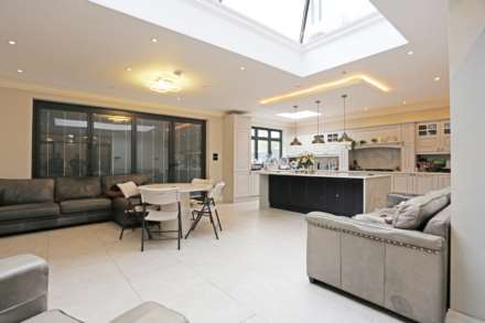 Brook Crescent, Chingford, London, E4, Image 5