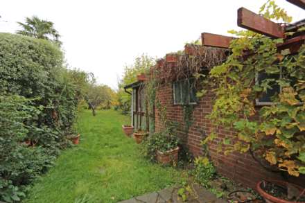 Cottesmore Avenue, Clayhall, Ilford, IG5, Image 13