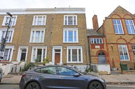 2 Bedroom Flat, Marlborough Road, Archway, London, N19