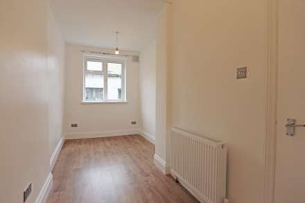 Marlborough Road, Archway, London, N19, Image 6