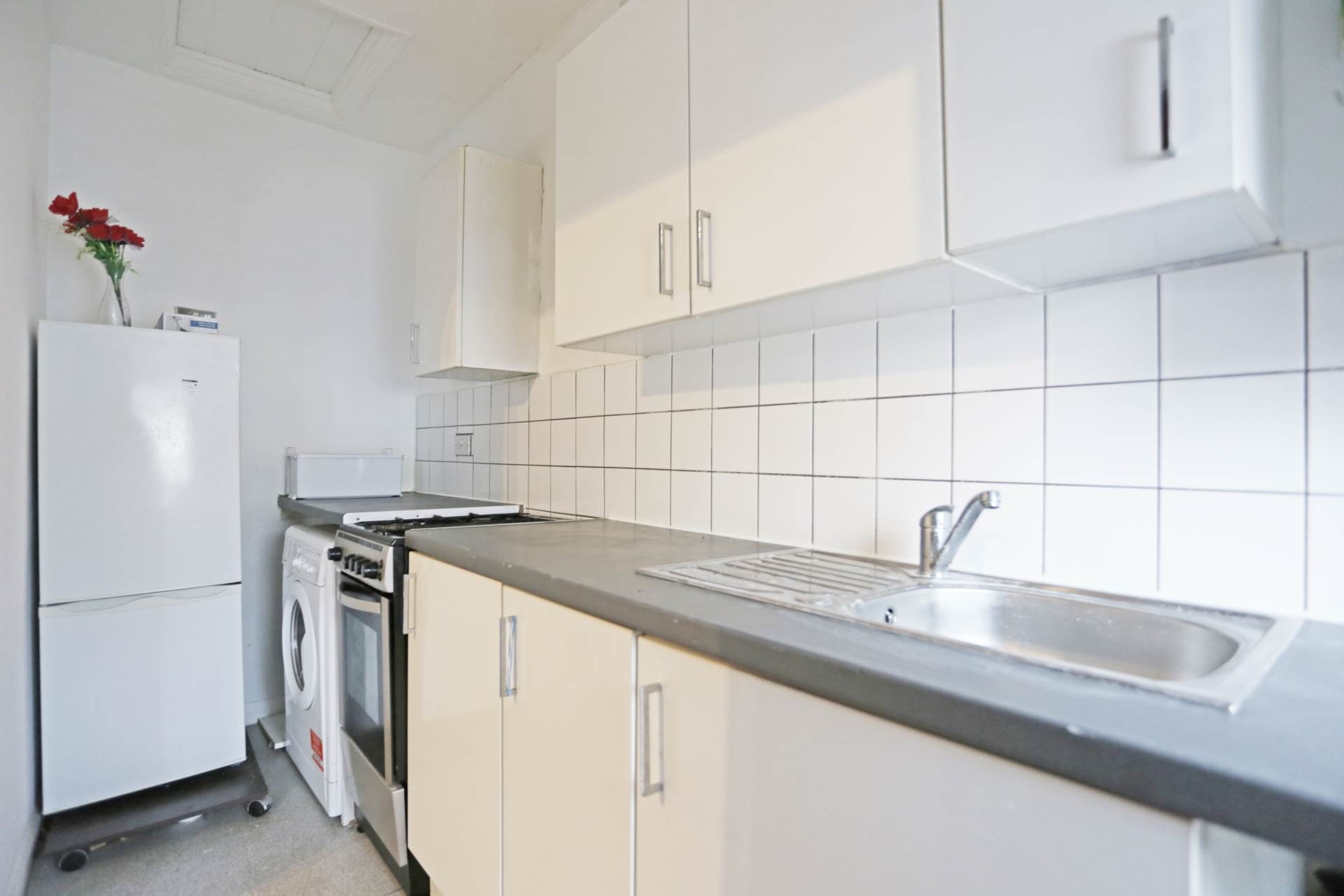 Meads Lane, Ilford, Seven Kings, IG3, Image 3