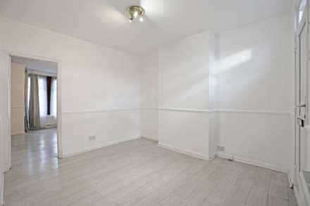 Meads Lane, Ilford, Seven Kings, IG3, Image 4