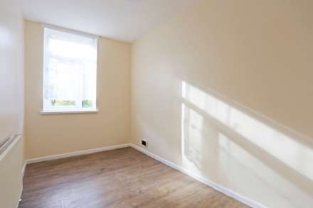 Roebourne Way, London, Newham, E16, Image 8