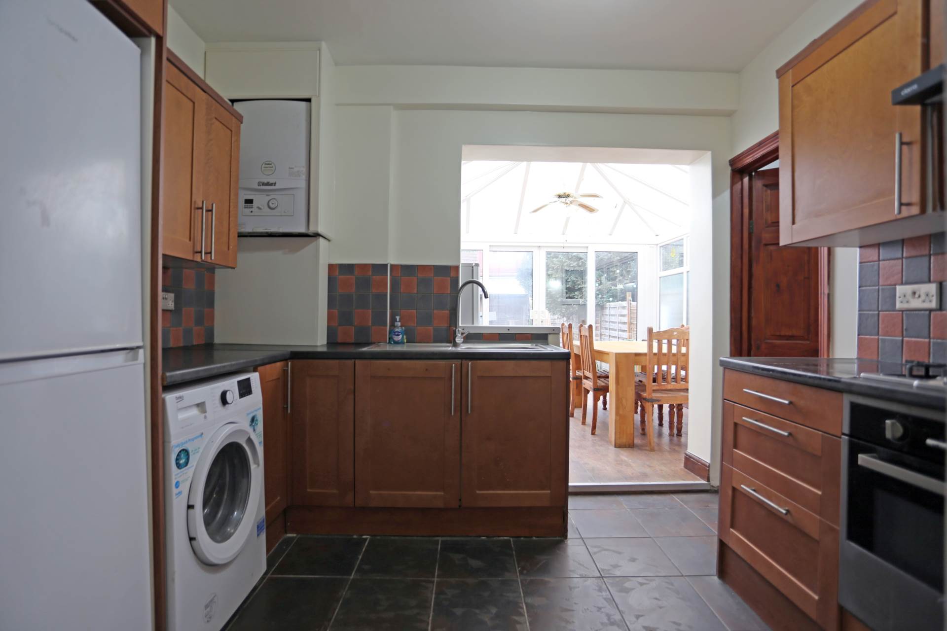 Rowdowns Road, Dagenham, RM9, Image 2