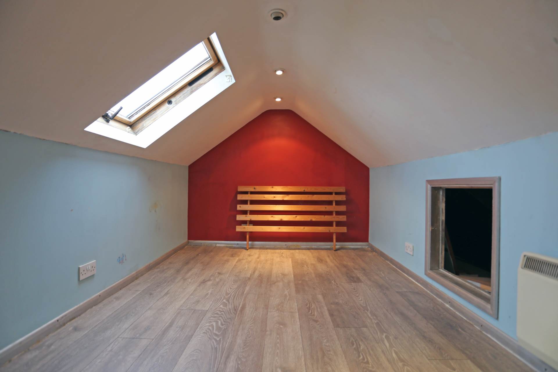 Rowdowns Road, Dagenham, RM9, Image 9