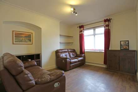 Rowdowns Road, Dagenham, RM9, Image 4