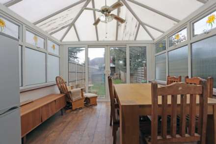 Rowdowns Road, Dagenham, RM9, Image 5