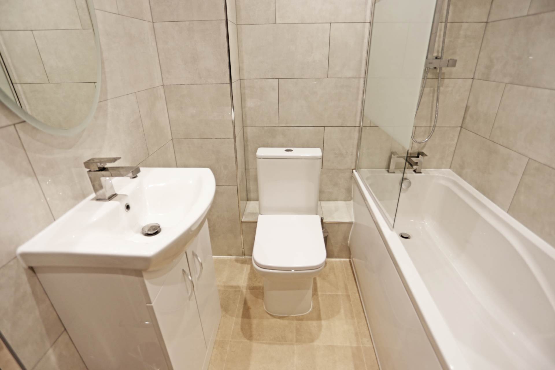 Lansbury Avenue, Chadwell Heath, Romford, RM6, Image 13