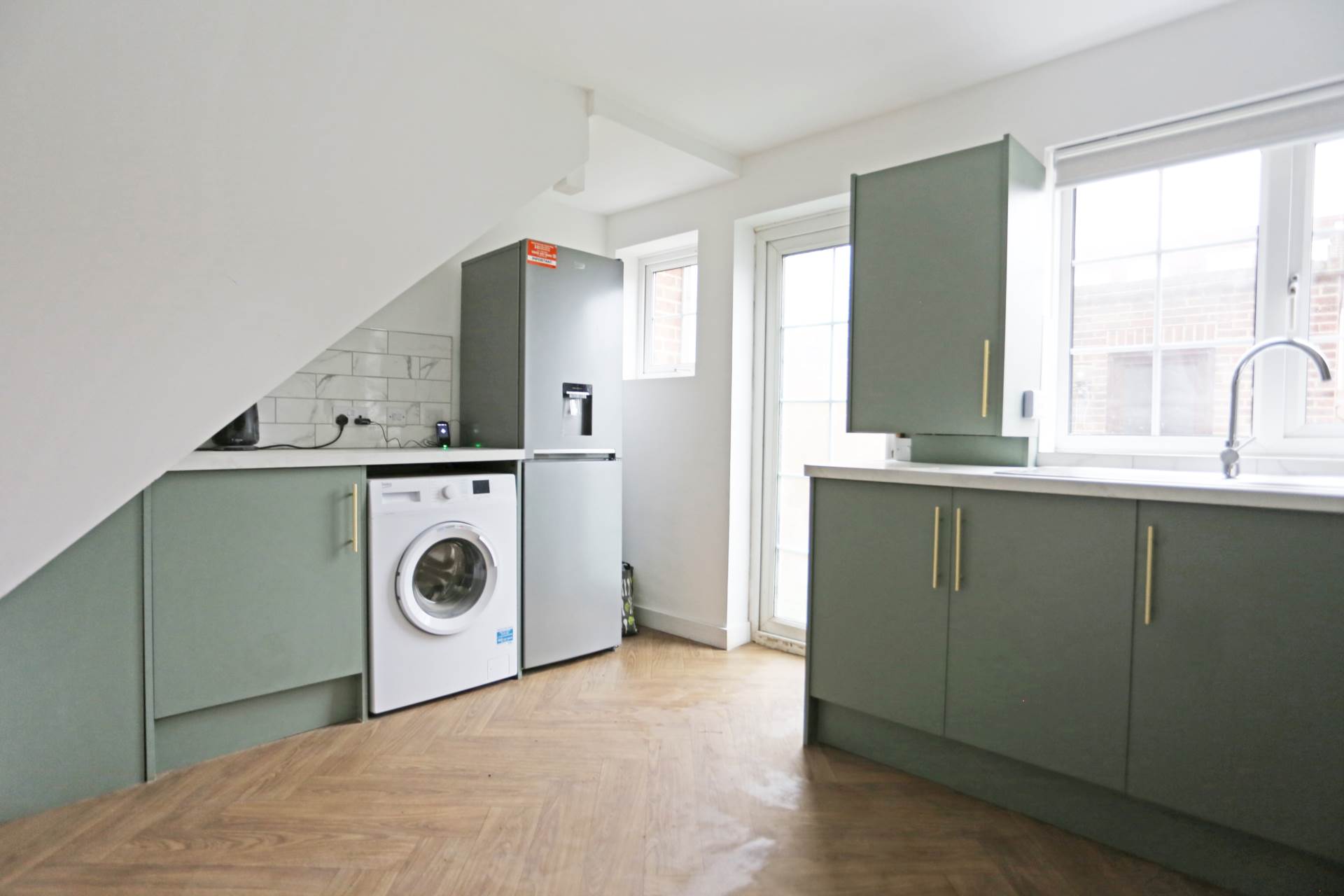 Lansbury Avenue, Chadwell Heath, Romford, RM6, Image 3