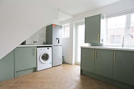 Lansbury Avenue, Chadwell Heath, Romford, RM6, Image 3