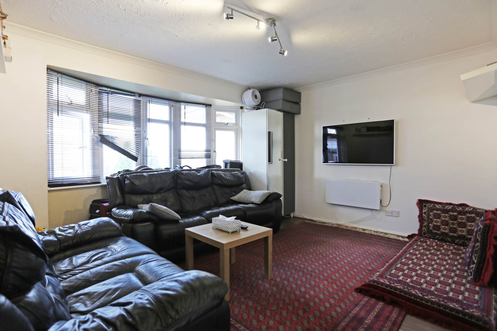 Catherine Court, Ilford, Newbury Park, IG2, Image 2