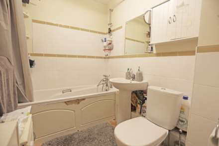 Catherine Court, Ilford, Newbury Park, IG2, Image 6