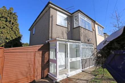 3 Bedroom Semi-Detached, Dagenham Road, Romford