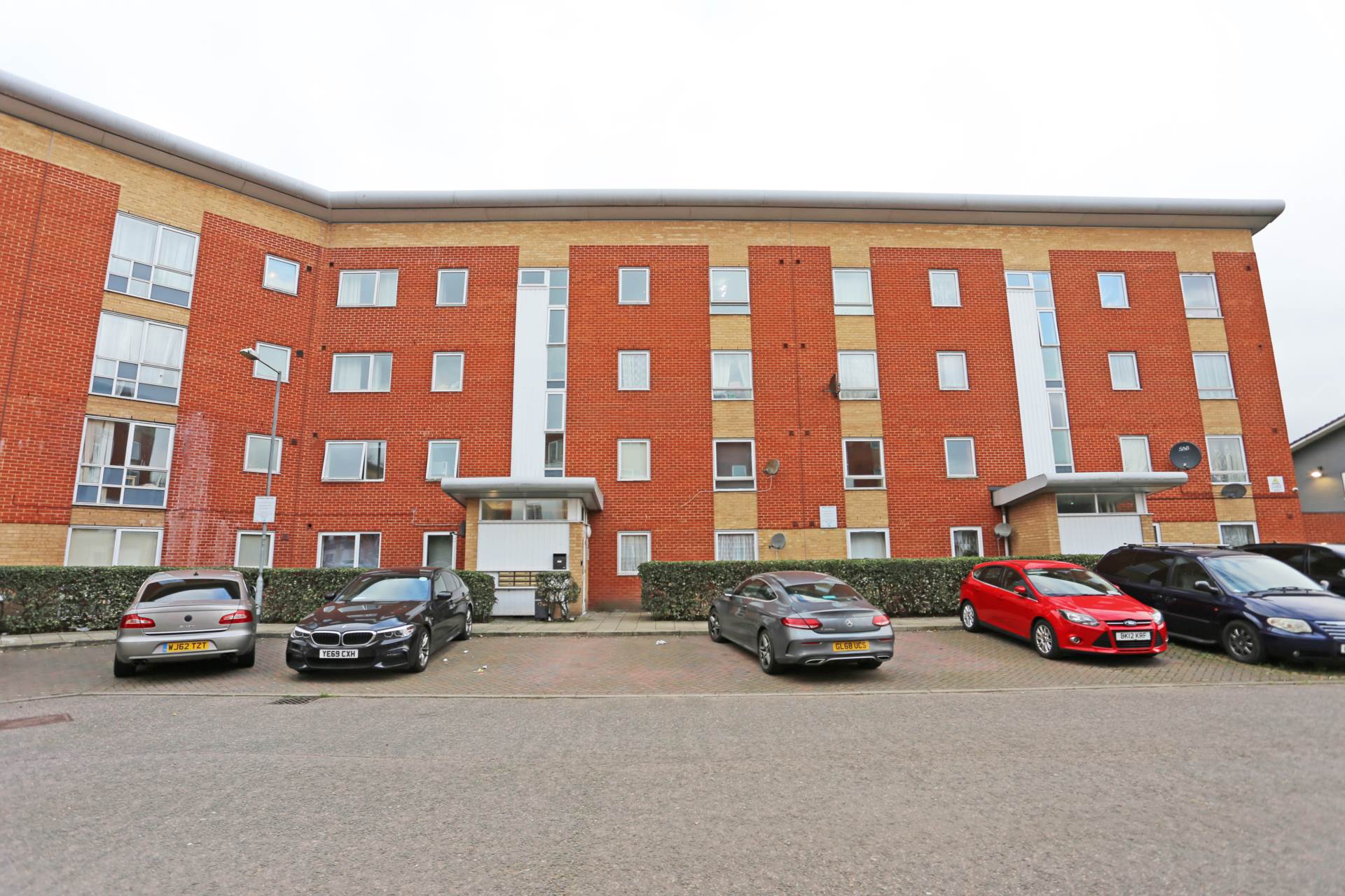 Albatross Close, London, Beckton, E6, Image 1