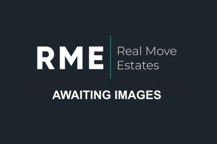 Albatross Close, London, Beckton, E6, Image 2