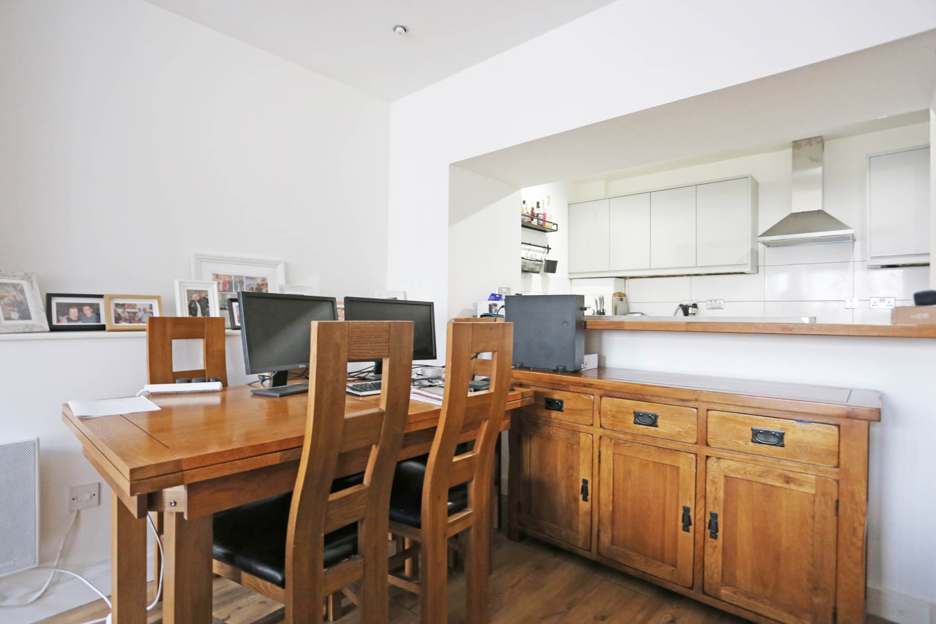 High Road, Chadwell Heath, Romford, RM6, Image 4