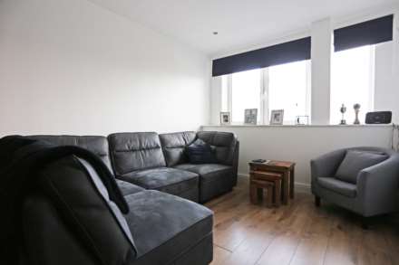 High Road, Chadwell Heath, Romford, RM6, Image 7