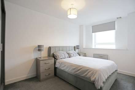 High Road, Chadwell Heath, Romford, RM6, Image 8