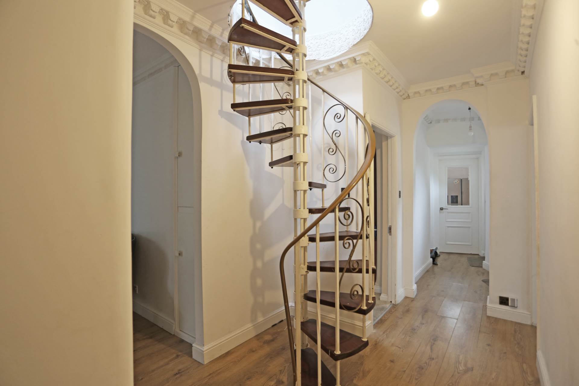 Hamlet Road, Collier Row, RM5, Image 24