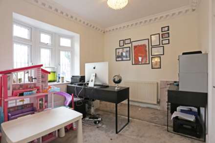 Hamlet Road, Collier Row, RM5, Image 11