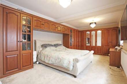 Hamlet Road, Collier Row, RM5, Image 12