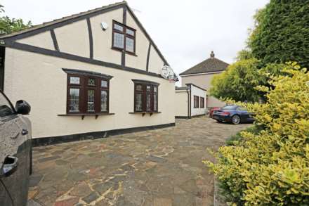 Hamlet Road, Collier Row, RM5, Image 28