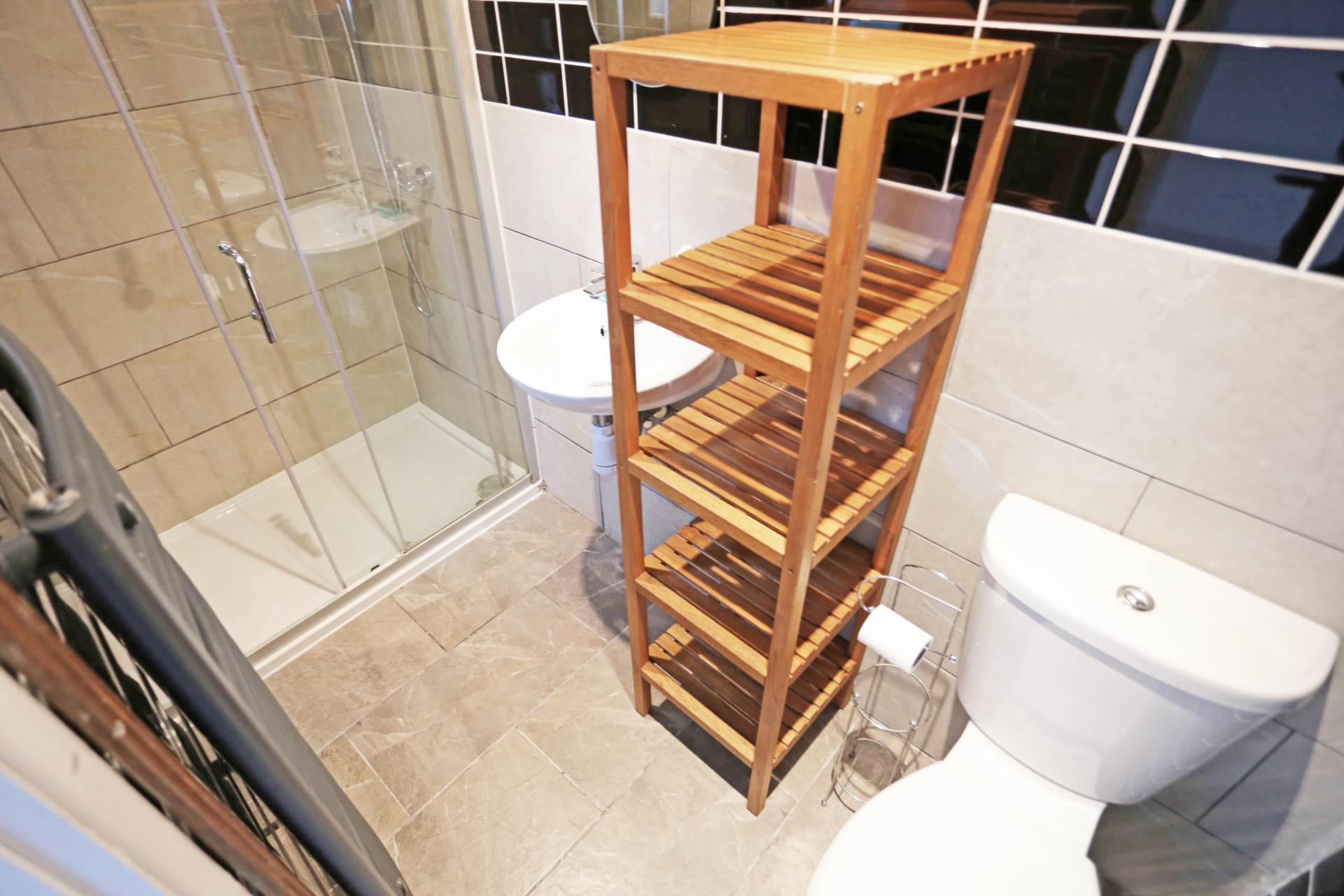 Heath Road, Chadwell Heath, RM6, Image 10