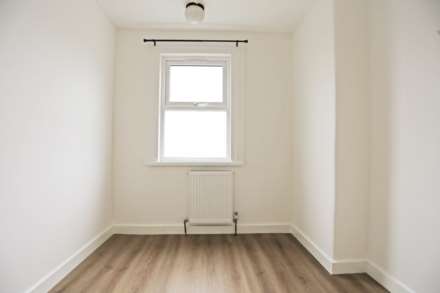 Heath Road, Chadwell Heath, RM6, Image 9