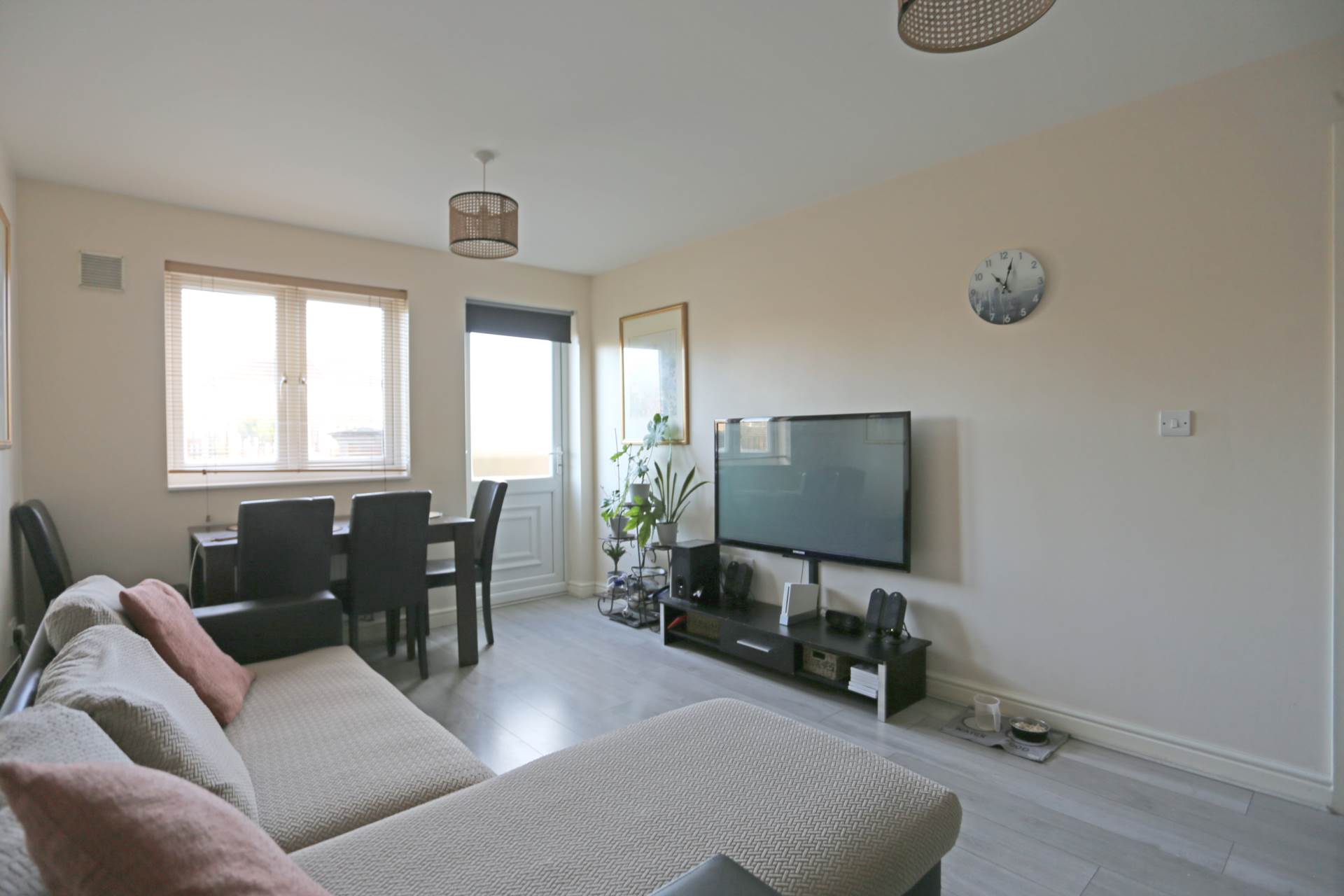 Arterial Avenue, Rainham, Image 4