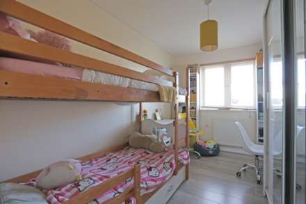 Arterial Avenue, Rainham, Image 6