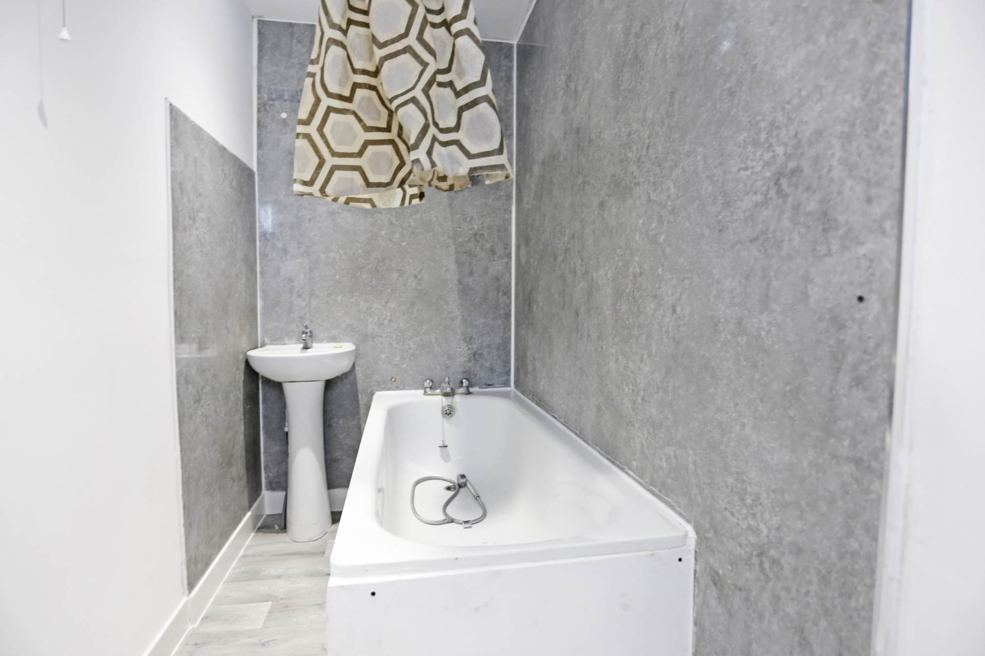 Sterry Gardens, Dagenham, RM10, Image 9