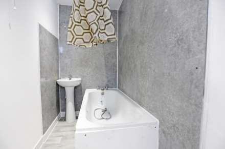 Sterry Gardens, Dagenham, RM10, Image 9