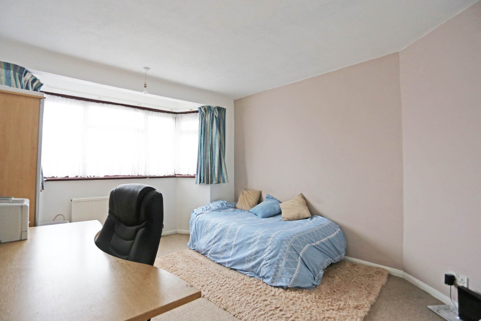 High Road, Chadwell Heath, RM6, Image 6